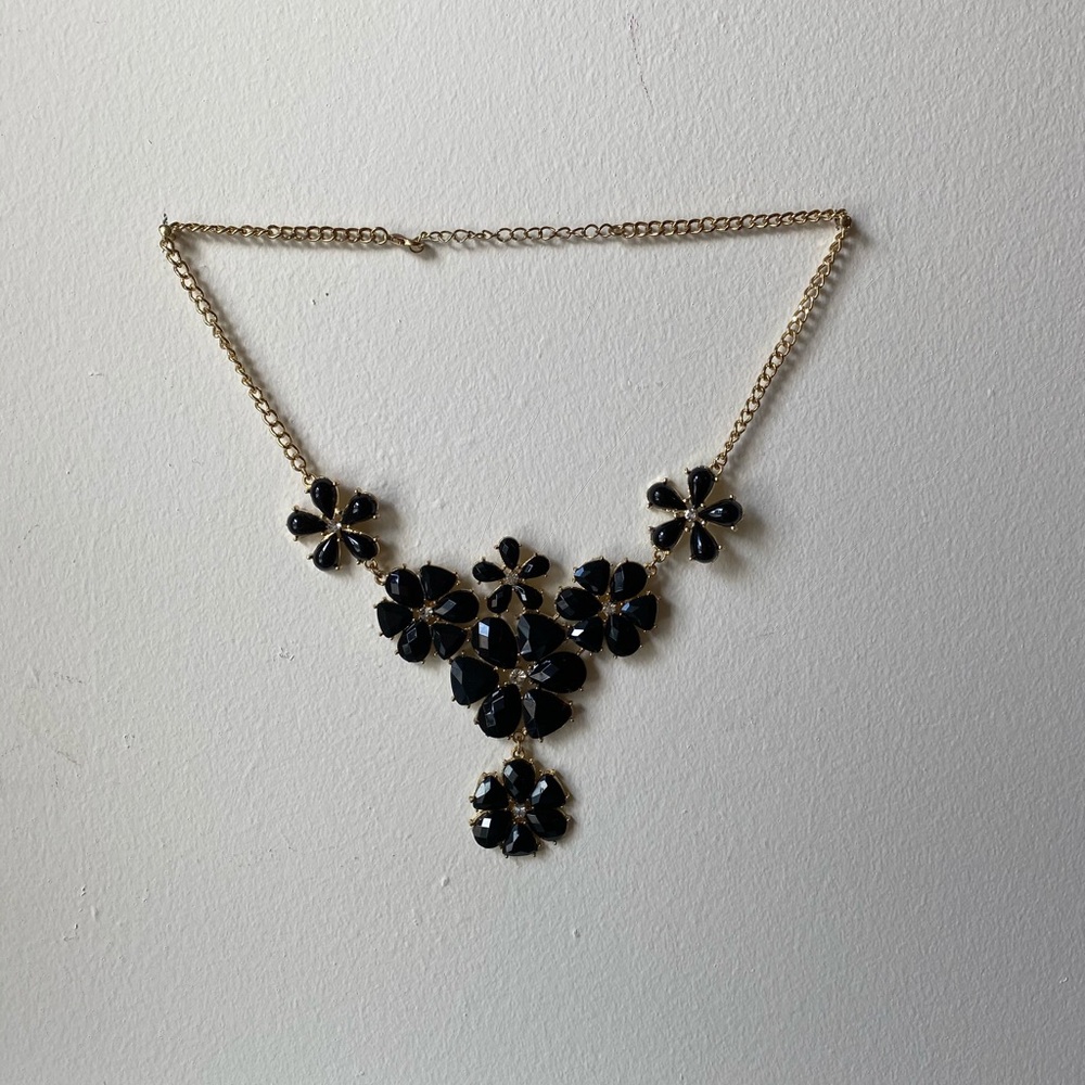 Francesca’s Black and Gold Necklace